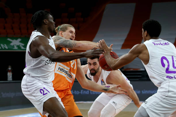 持传控与耐 持传控与耐