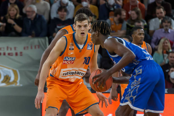 能与他相比 能与他相比