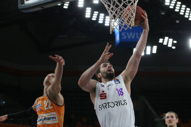 蒂尼奥后 蒂尼奥后